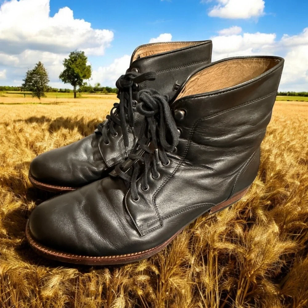 Warfield & Grand size 10 black leather ankle boot